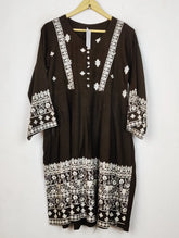 Buy online pre-used pre-loved 100% authentic & Original branded Dar`S Fabricon (WBK-2542) available in Pakistan. Top international brands avilable.