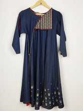 Buy online pre-used pre-loved 100% authentic & Original branded Edenrobe (WBK-2558) available in Pakistan. Top international brands avilable.