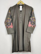 Buy online pre-used pre-loved 100% authentic & Original branded Khaadi (WBK-2569) available in Pakistan. Top international brands avilable.