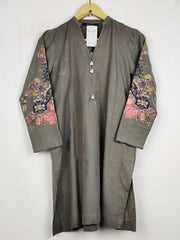 Buy online pre-used pre-loved 100% authentic & Original branded Khaadi (WBK-2569) available in Pakistan. Top international brands avilable.