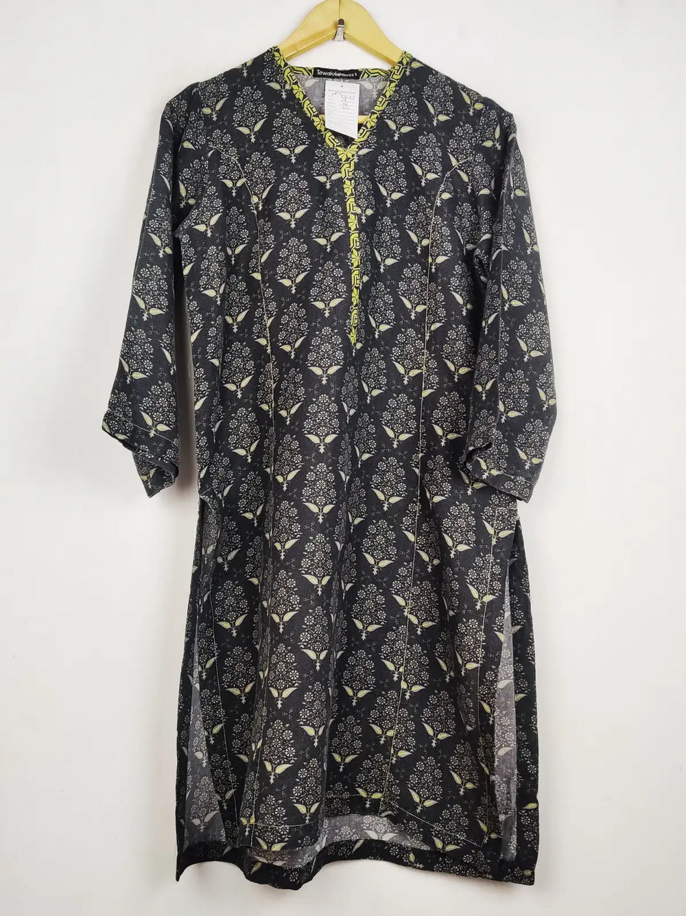 Buy online pre-used pre-loved 100% authentic & Original branded Tawakkal (WBK-2577) available in Pakistan. Top international brands avilable.