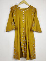 Buy online pre-used pre-loved 100% authentic & Original branded Unknown Brand (WBK-2607) available in Pakistan. Top international brands avilable.