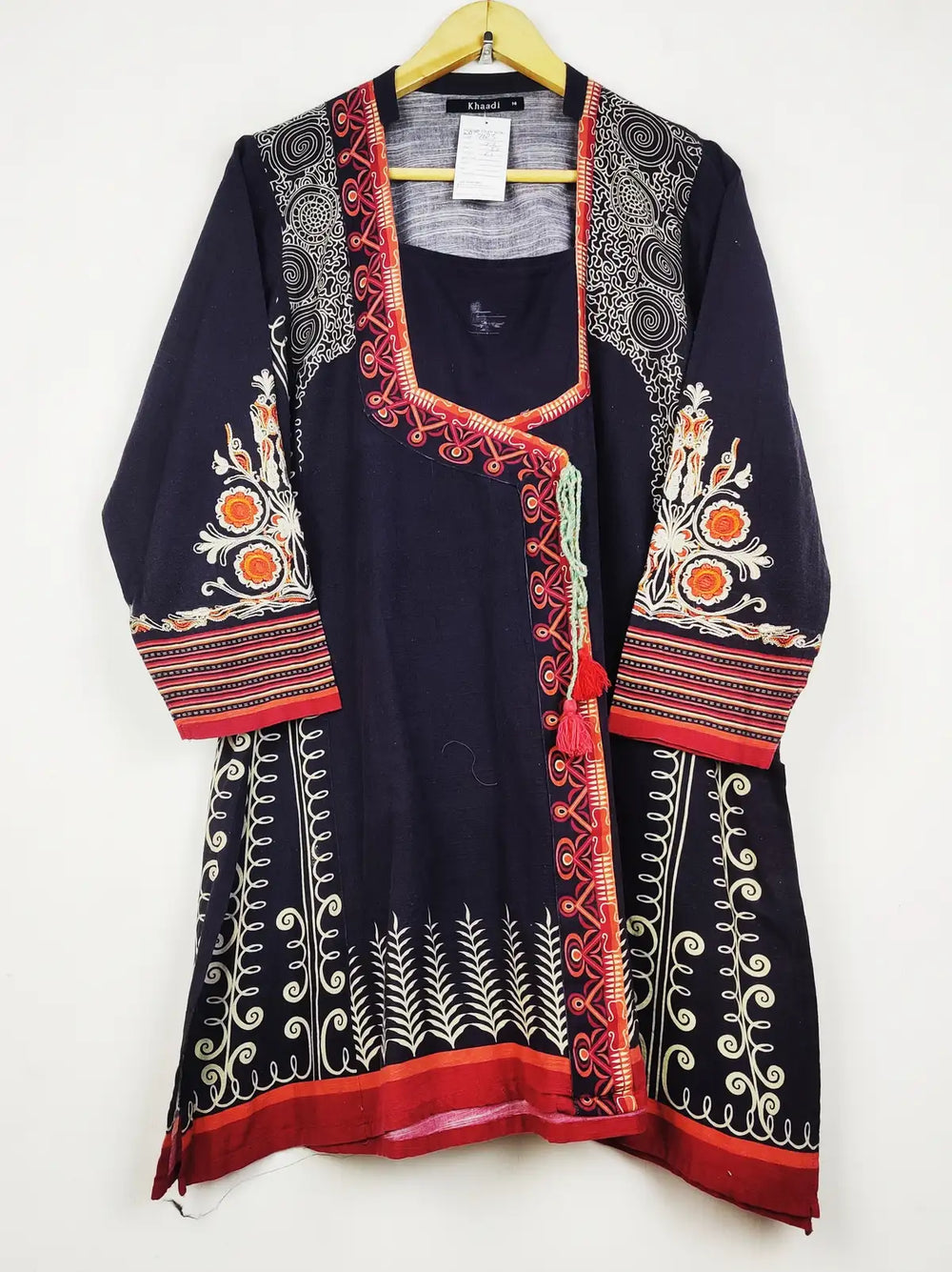 Buy online pre-used pre-loved 100% authentic & Original branded Khaadi (WBK-2623) available in Pakistan. Top international brands avilable.