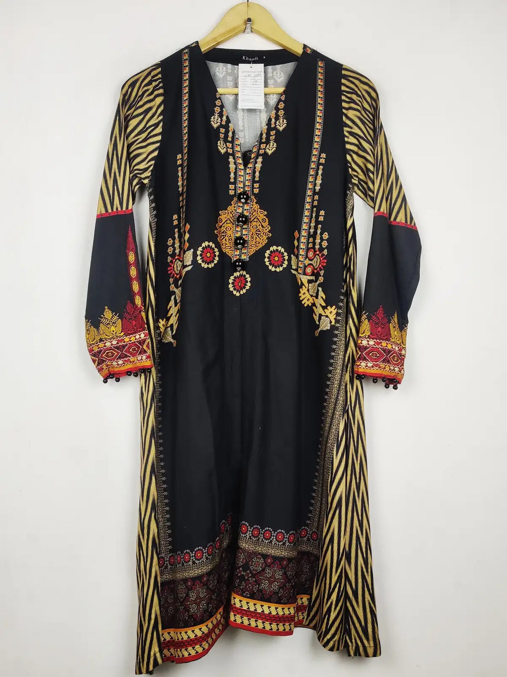 Buy online pre-used pre-loved 100% authentic & Original branded Khaadi (WBK-2649) available in Pakistan. Top international brands avilable.