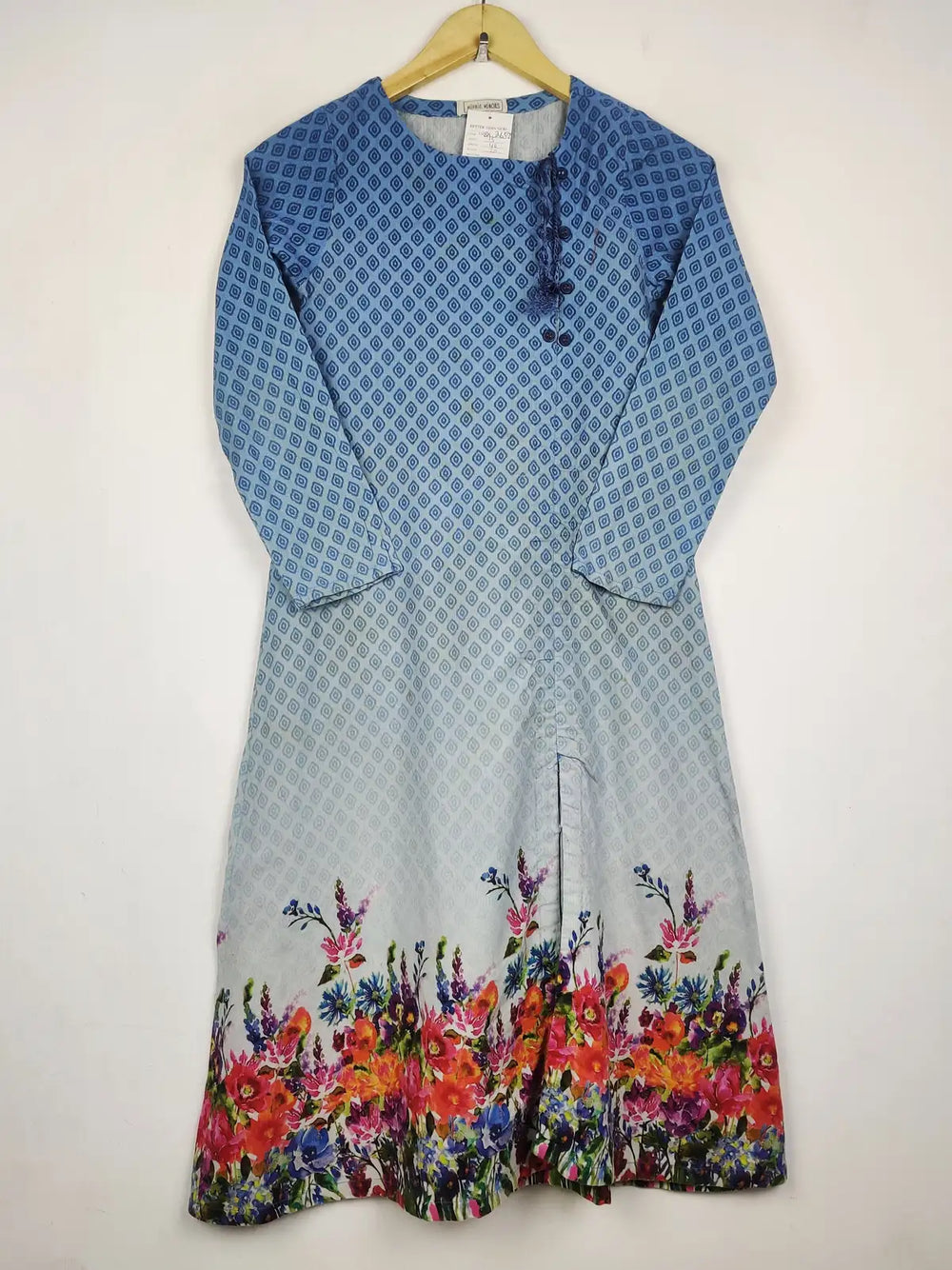 Buy online pre-used pre-loved 100% authentic & Original branded Minnie Minors (WBK-2652) available in Pakistan. Top international brands avilable.