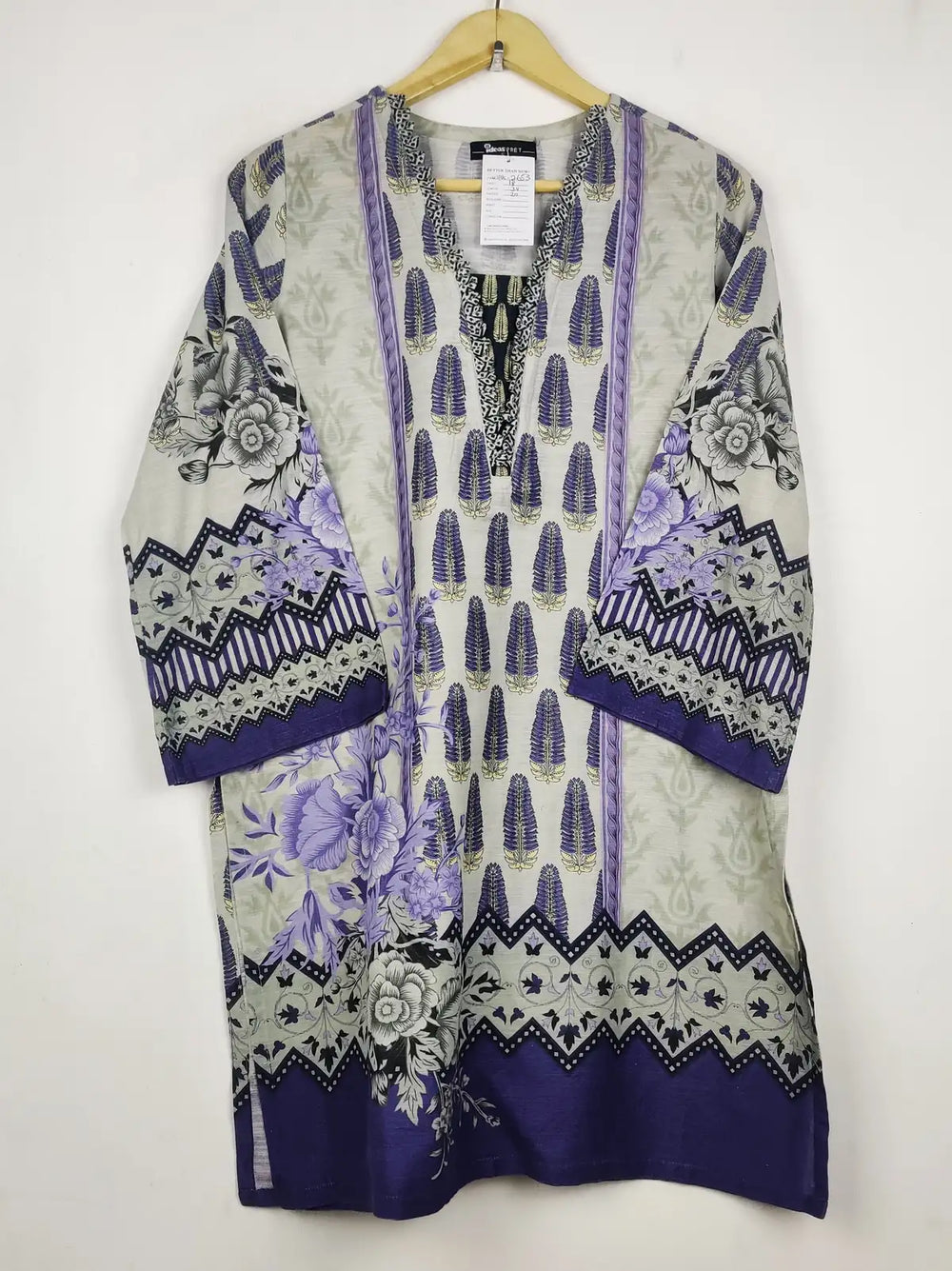 Buy online pre-used pre-loved 100% authentic & Original branded Ideas (WBK-2653) available in Pakistan. Top international brands avilable.
