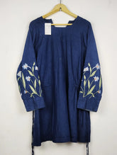 Buy online pre-used pre-loved 100% authentic & Original branded Alkaram (WBK-2669) available in Pakistan. Top international brands avilable.