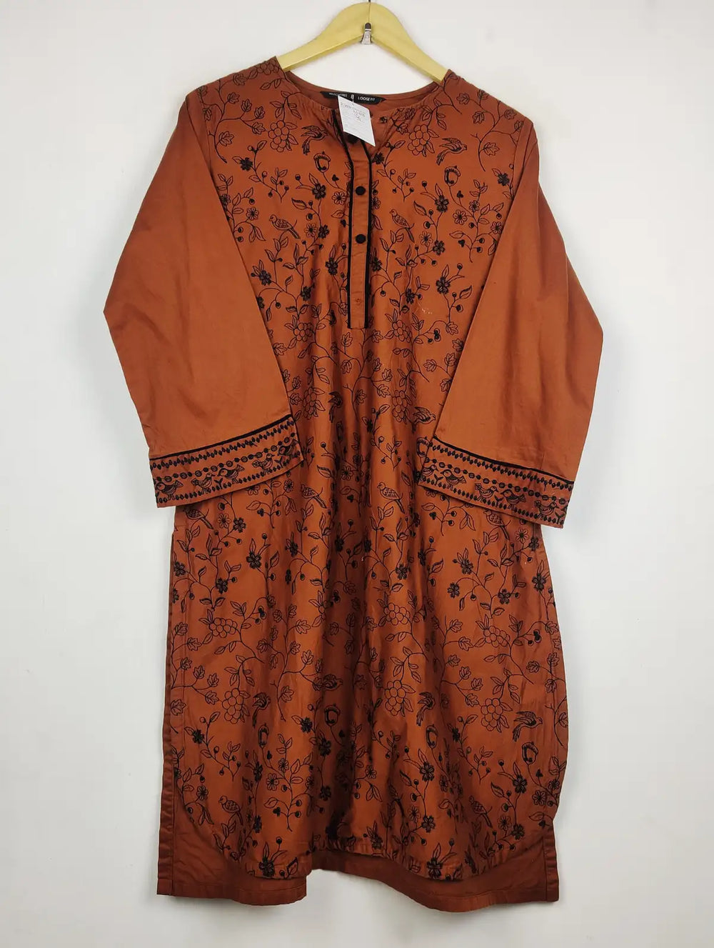 Buy online pre-used pre-loved 100% authentic & Original branded Beechtree (WBK-2688) available in Pakistan. Top international brands avilable.
