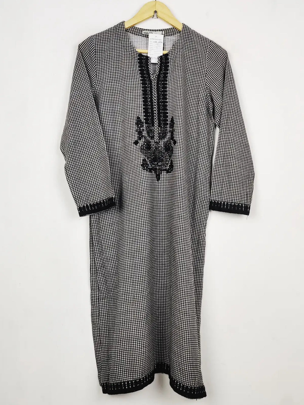 Buy online pre-used pre-loved 100% authentic & Original branded Khaadi (WBK-2775) available in Pakistan. Top international brands avilable.