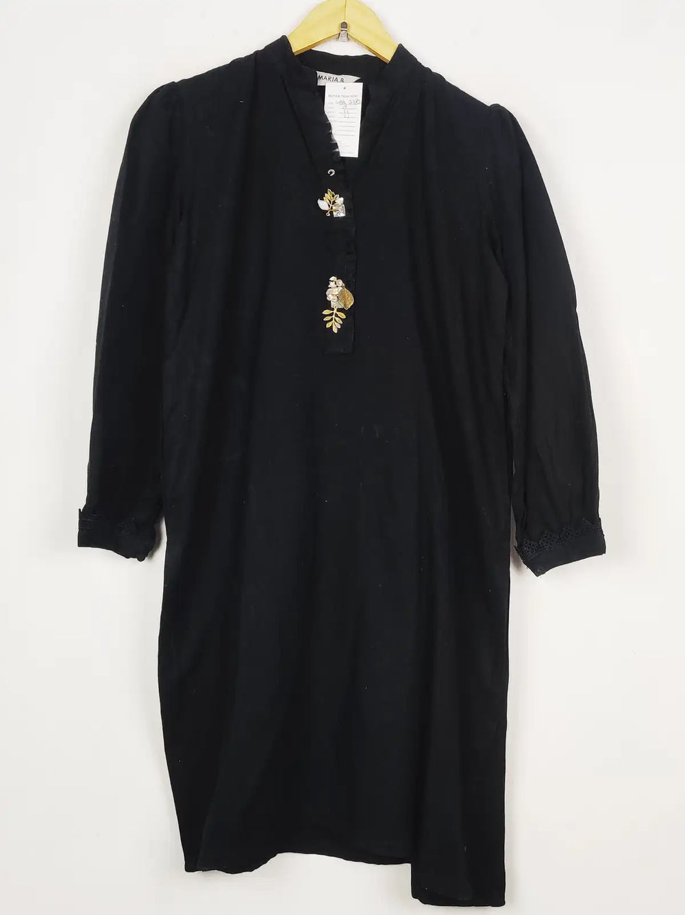 Buy online pre-used pre-loved 100% authentic & Original branded Maria.B. (WBK-2782) available in Pakistan. Top international brands avilable.