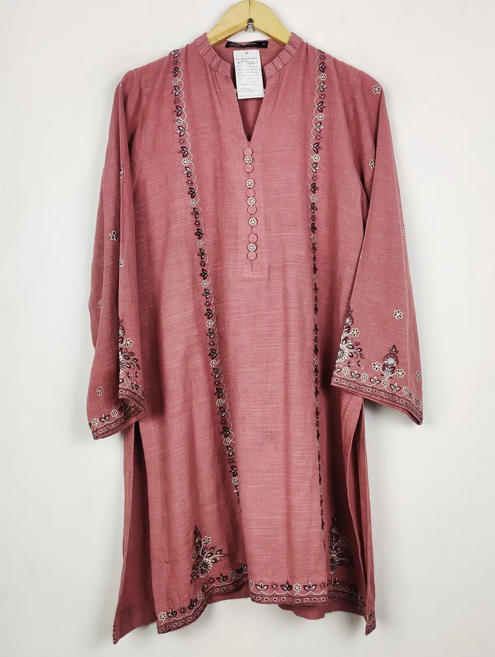Buy online pre-used pre-loved 100% authentic & Original branded Image (WBK-2821) available in Pakistan. Top international brands avilable.