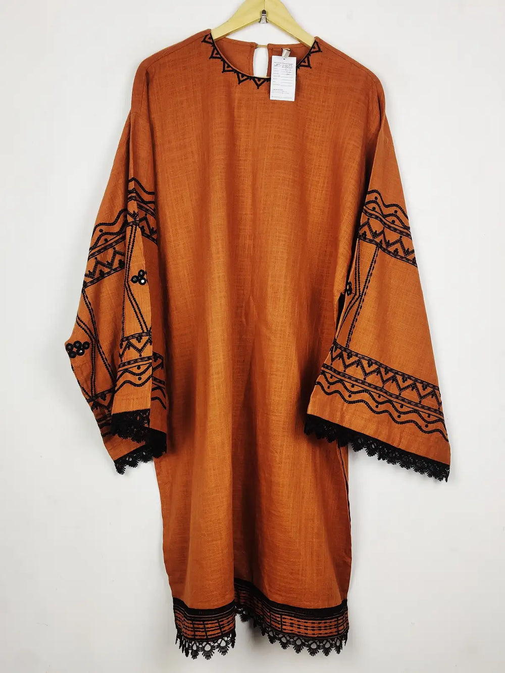 Buy online pre-used pre-loved 100% authentic & Original branded Ethnic (WBK-2823) available in Pakistan. Top international brands avilable.