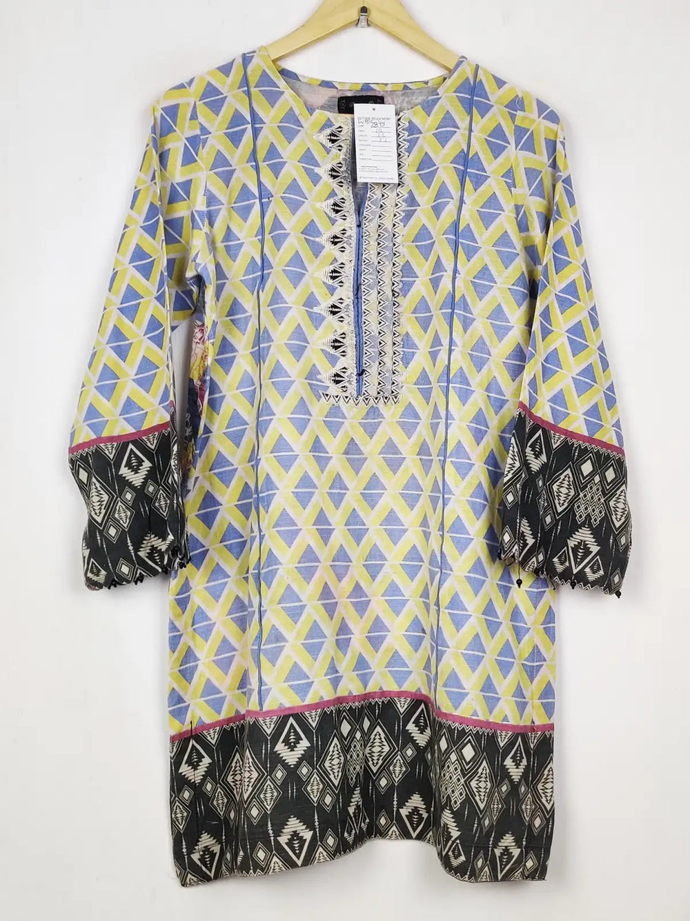 Buy online pre-used pre-loved 100% authentic & Original branded Bonita (WBK-2845) available in Pakistan. Top international brands avilable.
