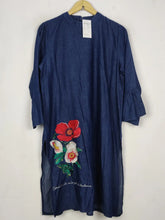 Buy online pre-used pre-loved 100% authentic & Original branded Ethnic (WBK-2860) available in Pakistan. Top international brands avilable.