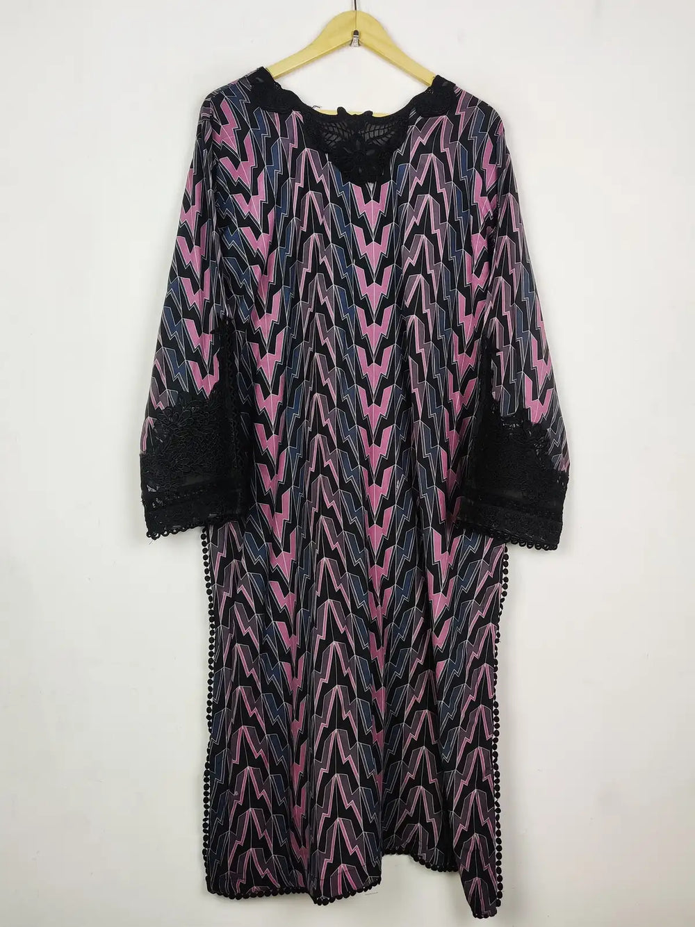 Buy online pre-used pre-loved 100% authentic & Original branded Ethnic (WBK-2868) available in Pakistan. Top international brands avilable.