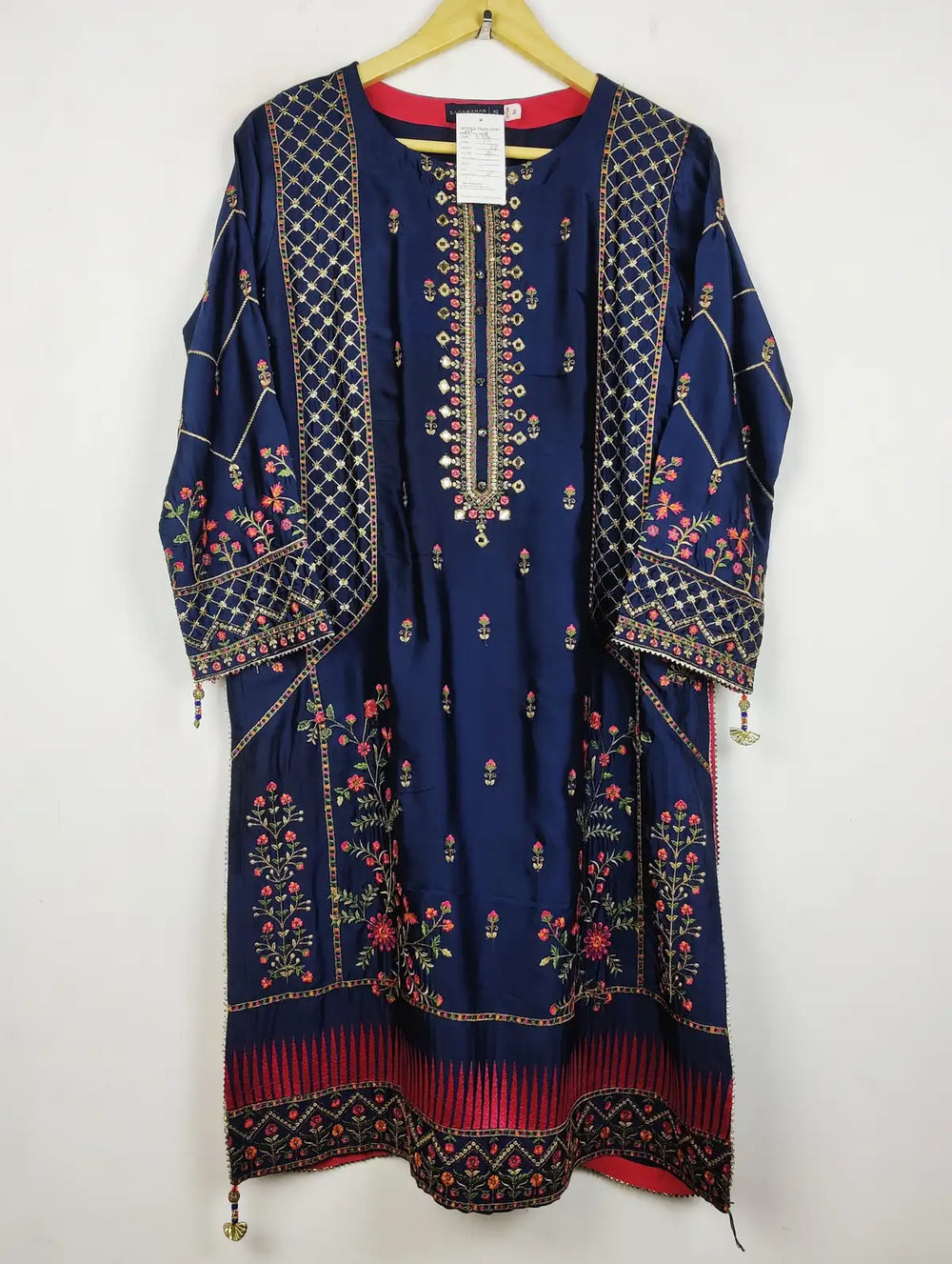 Buy online pre-used pre-loved 100% authentic & Original branded Sadabahar (WBK-2918) available in Pakistan. Top international brands avilable.
