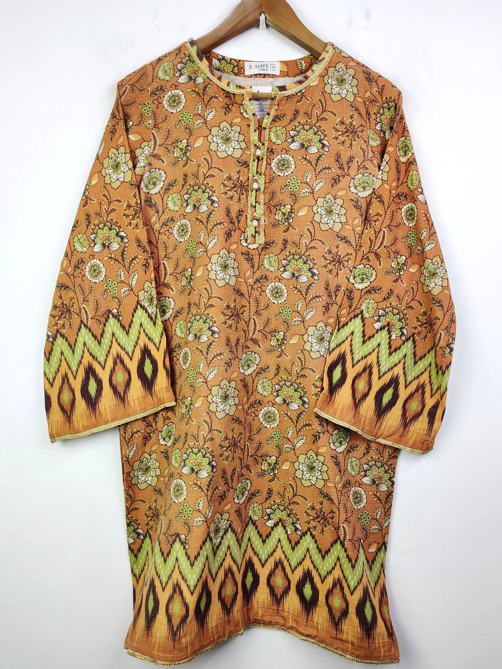 Buy online pre-used pre-loved 100% authentic & Original branded Sohaye (WBK-291) available in Pakistan. Top international brands avilable.