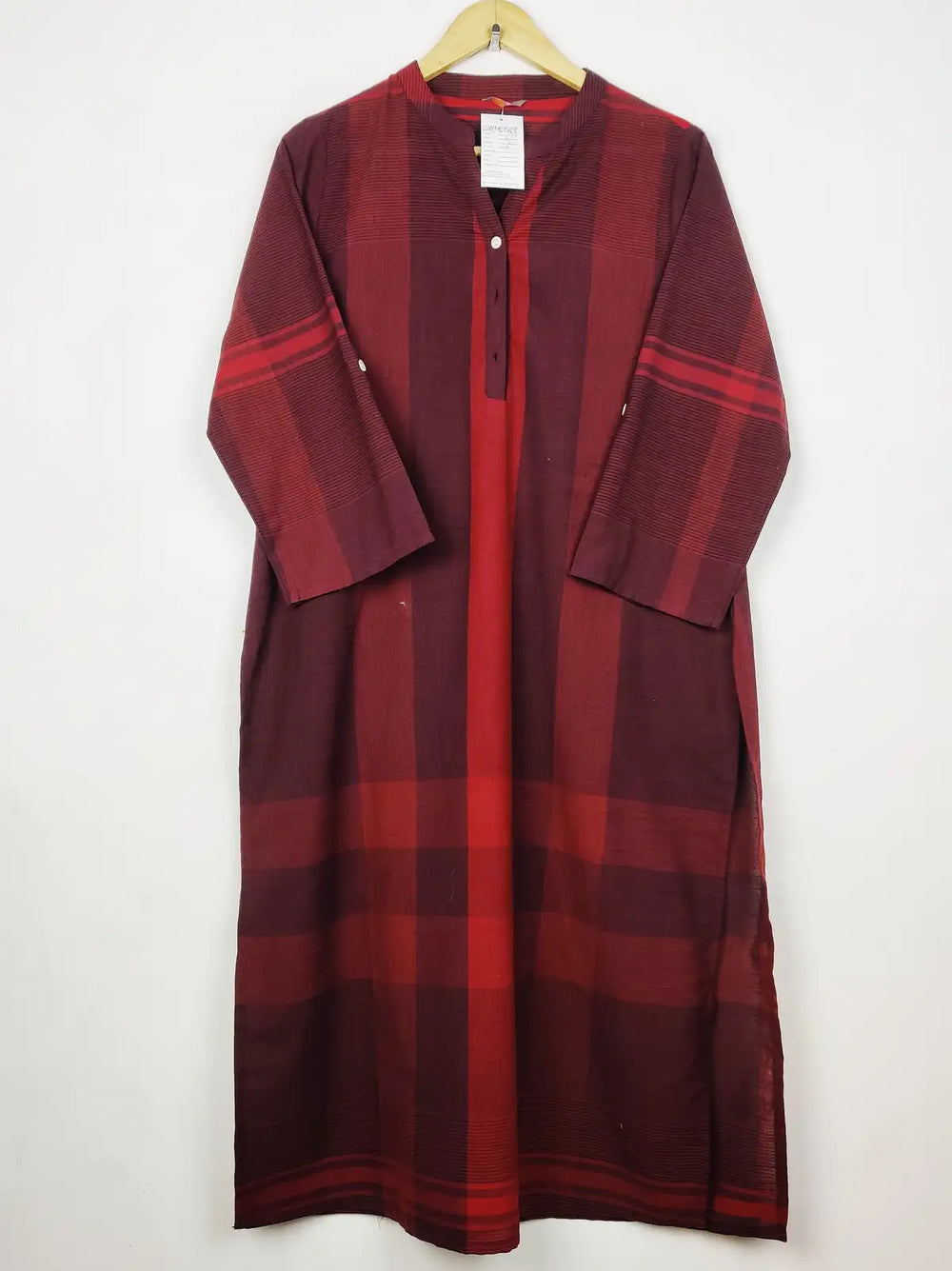 Buy online pre-used pre-loved 100% authentic & Original branded Unknown Brand (WBK-2933) available in Pakistan. Top international brands avilable.