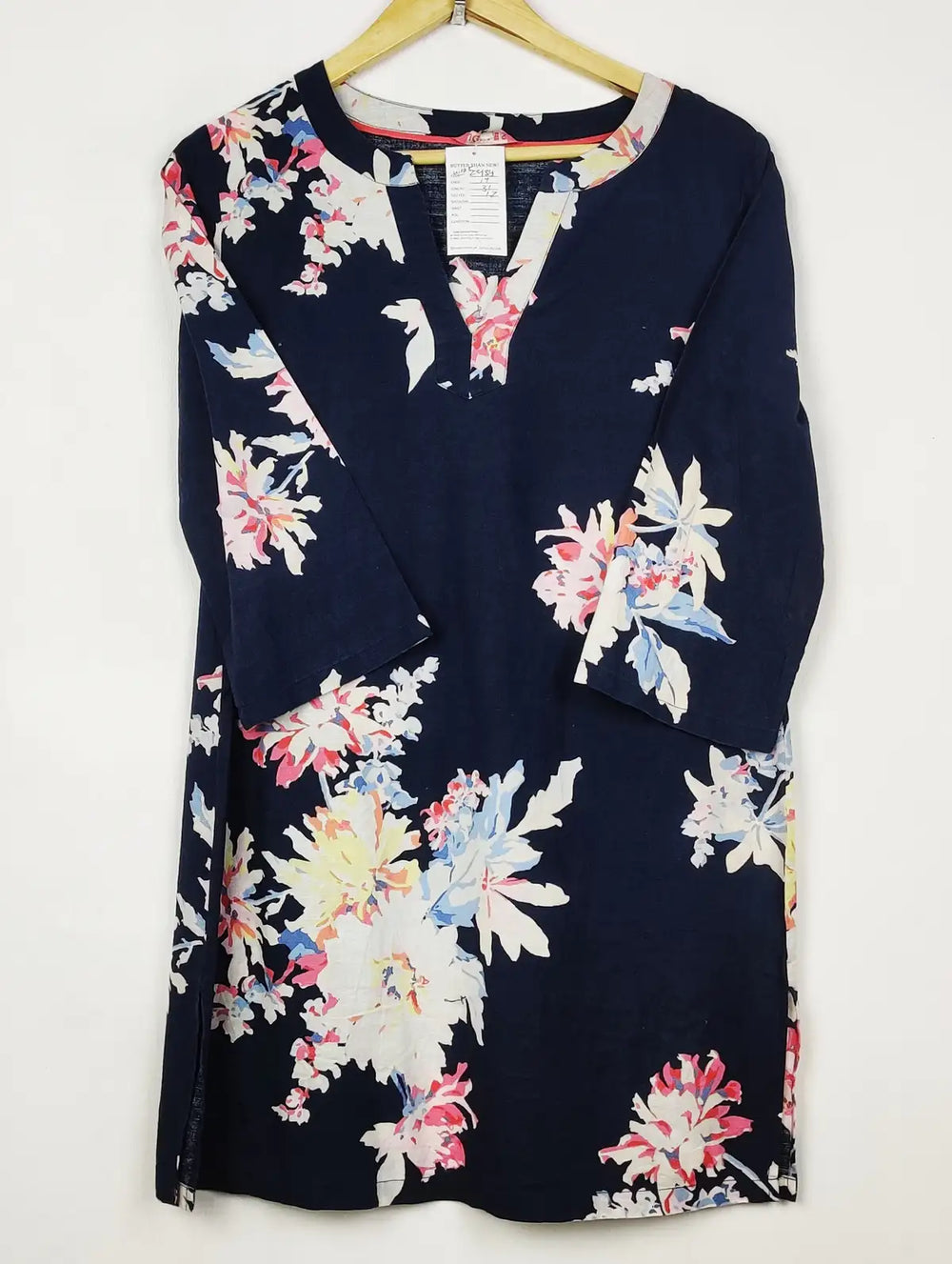 Buy online pre-used pre-loved 100% authentic & Original branded Joules (WBK-2934) available in Pakistan. Top international brands avilable.