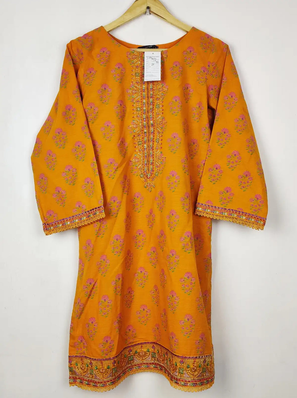 Buy online pre-used pre-loved 100% authentic & Original branded Bin Saeed (WBK-3024) available in Pakistan. Top international brands avilable.