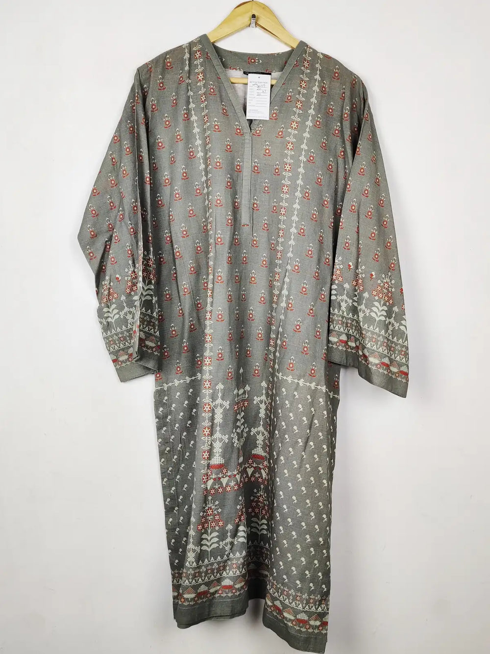 Buy online pre-used pre-loved 100% authentic & Original branded Alkaram (WBK-3027) available in Pakistan. Top international brands avilable.