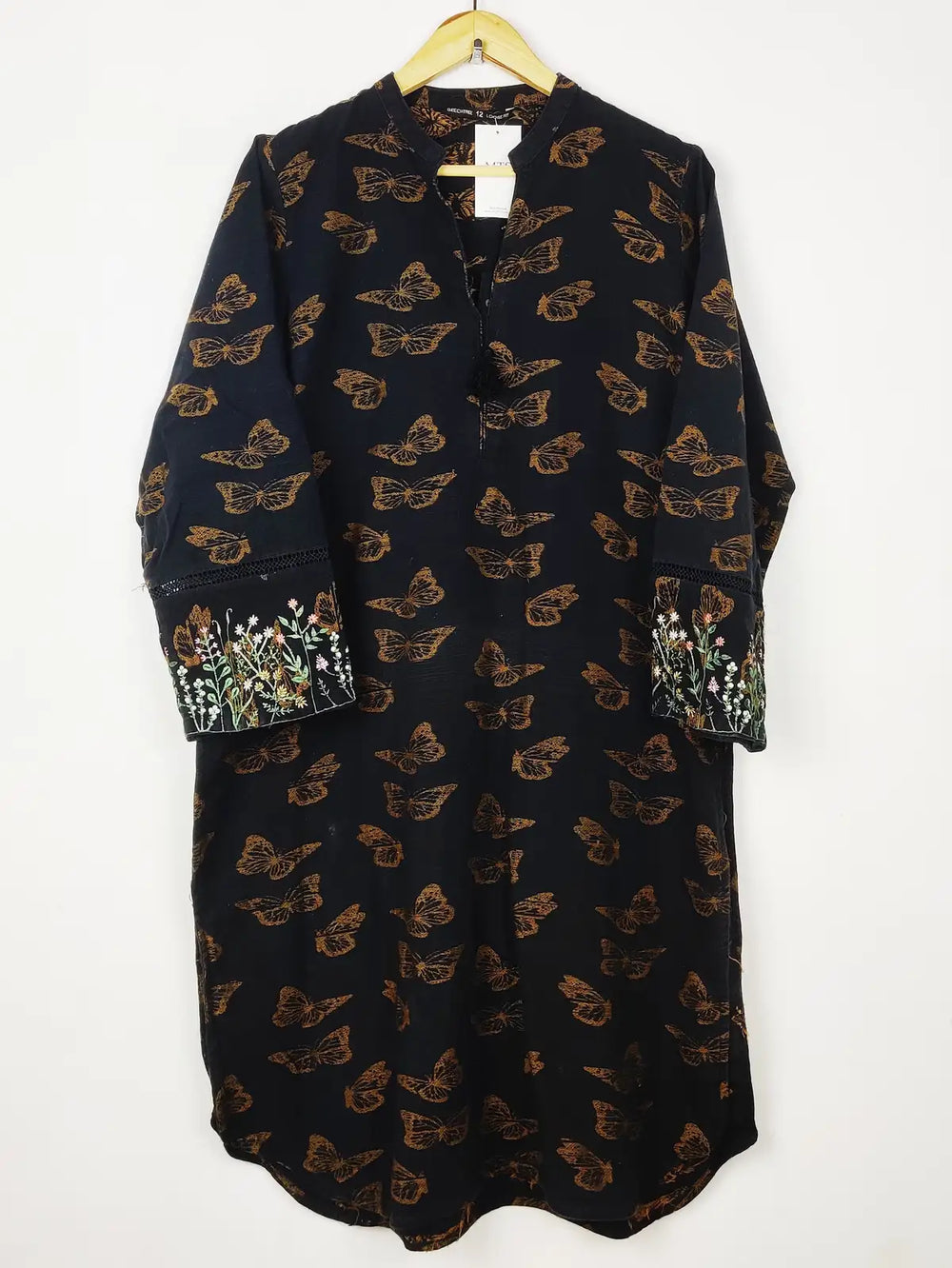 Buy online pre-used pre-loved 100% authentic & Original branded Beechtree (WBK-3036) available in Pakistan. Top international brands avilable.