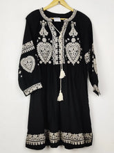 Buy online pre-used pre-loved 100% authentic & Original branded Unknown Brand (WBK-3073) available in Pakistan. Top international brands avilable.