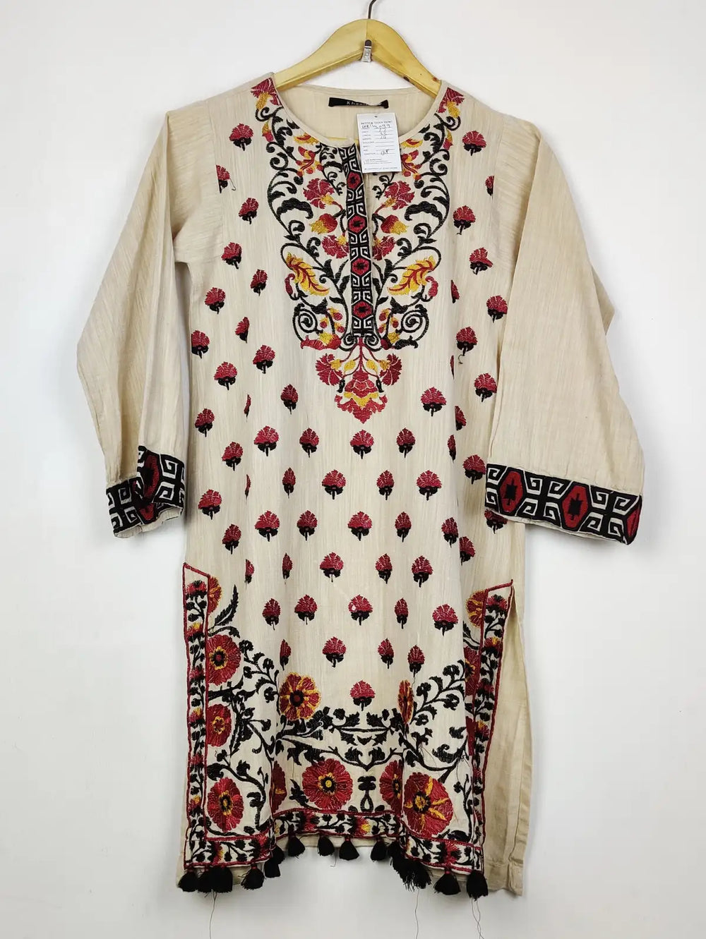 Buy online pre-used pre-loved 100% authentic & Original branded Khaadi (WBK-3099) available in Pakistan. Top international brands avilable.