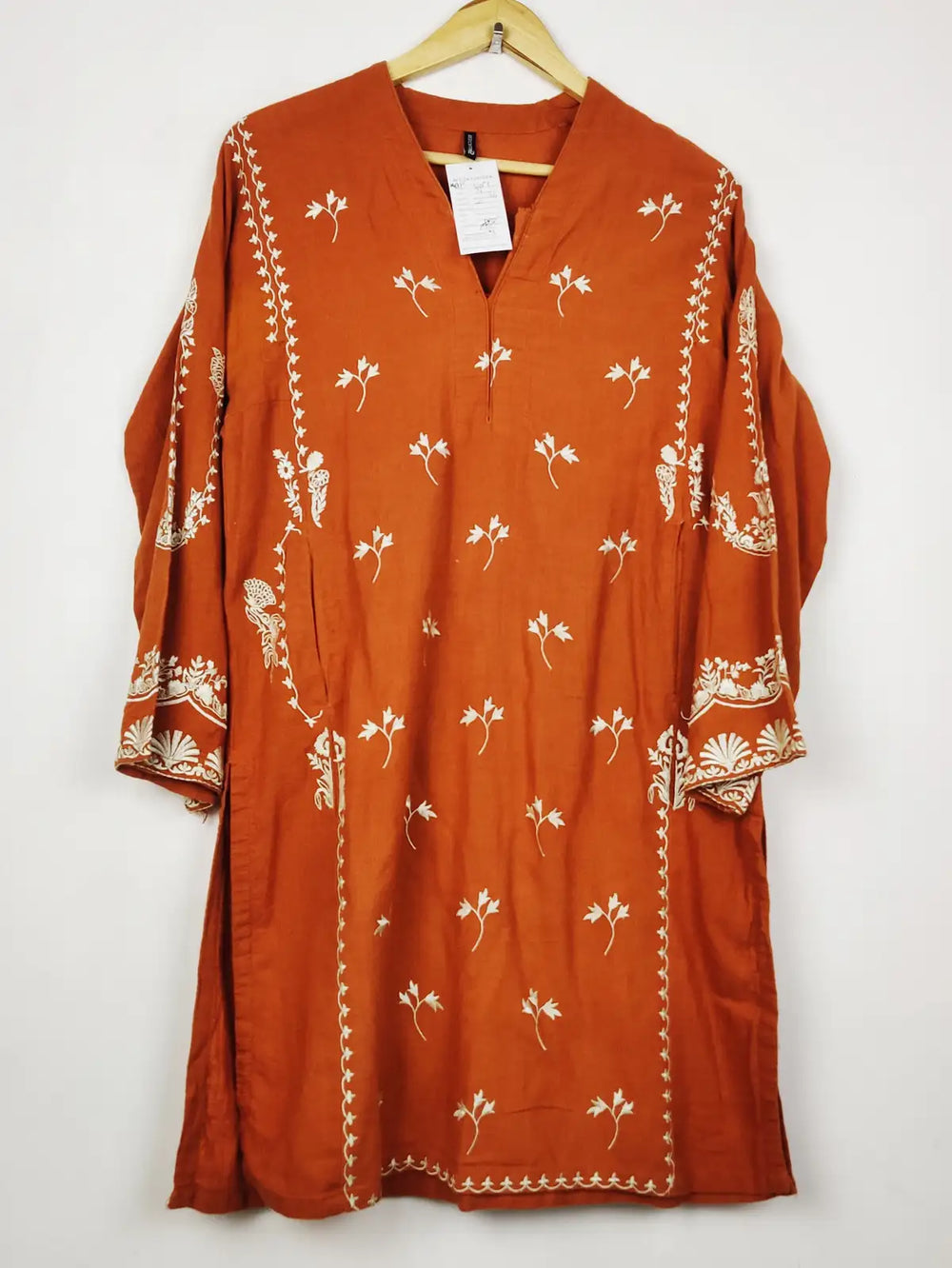 Buy online pre-used pre-loved 100% authentic & Original branded Beechtree (WBK-3107) available in Pakistan. Top international brands avilable.