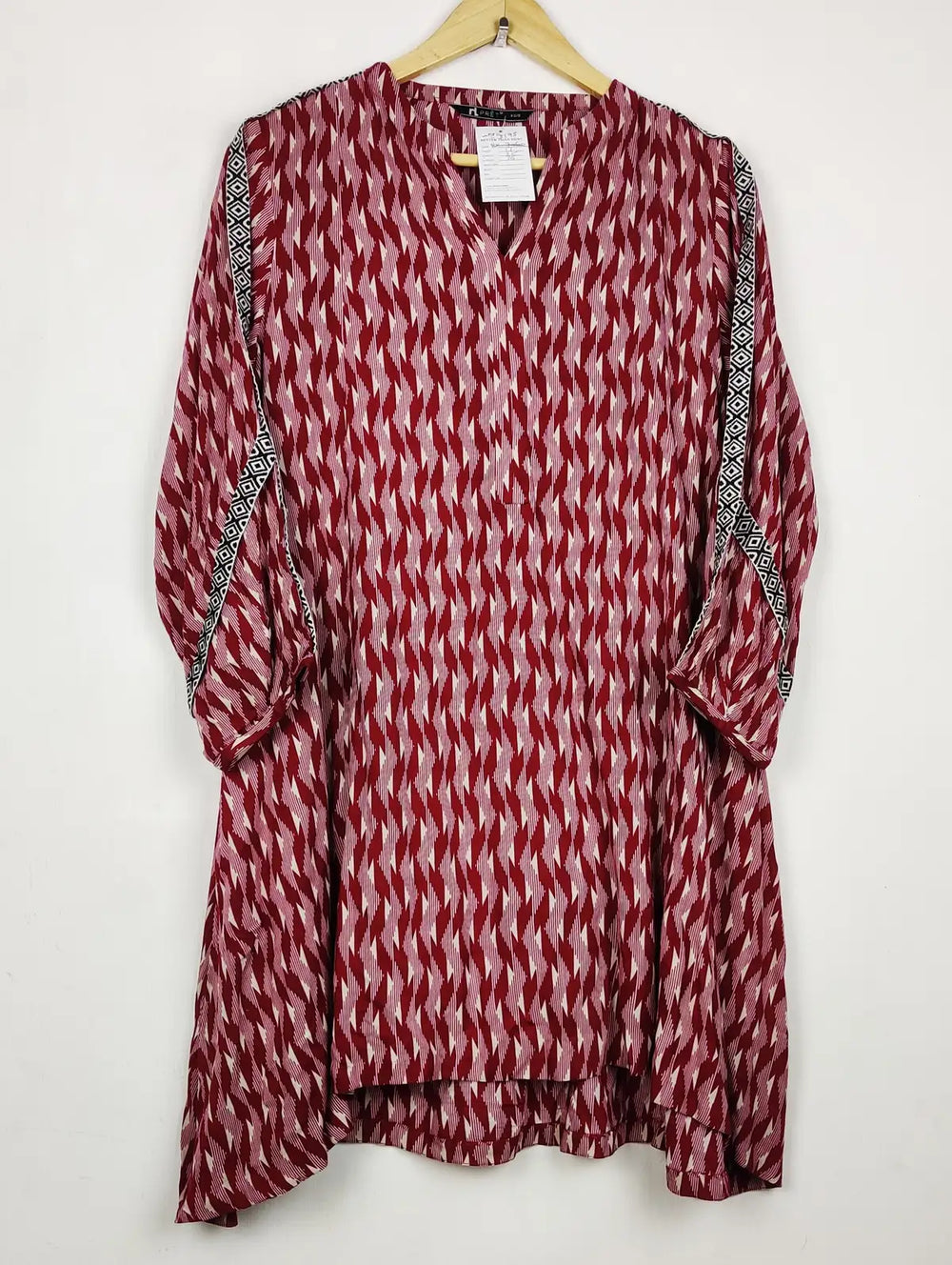Buy online pre-used pre-loved 100% authentic & Original branded Nishat (WBK-3195) available in Pakistan. Top international brands avilable.