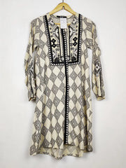 Buy online pre-used pre-loved 100% authentic & Original branded Khaadi (WBK-3217) available in Pakistan. Top international brands avilable.