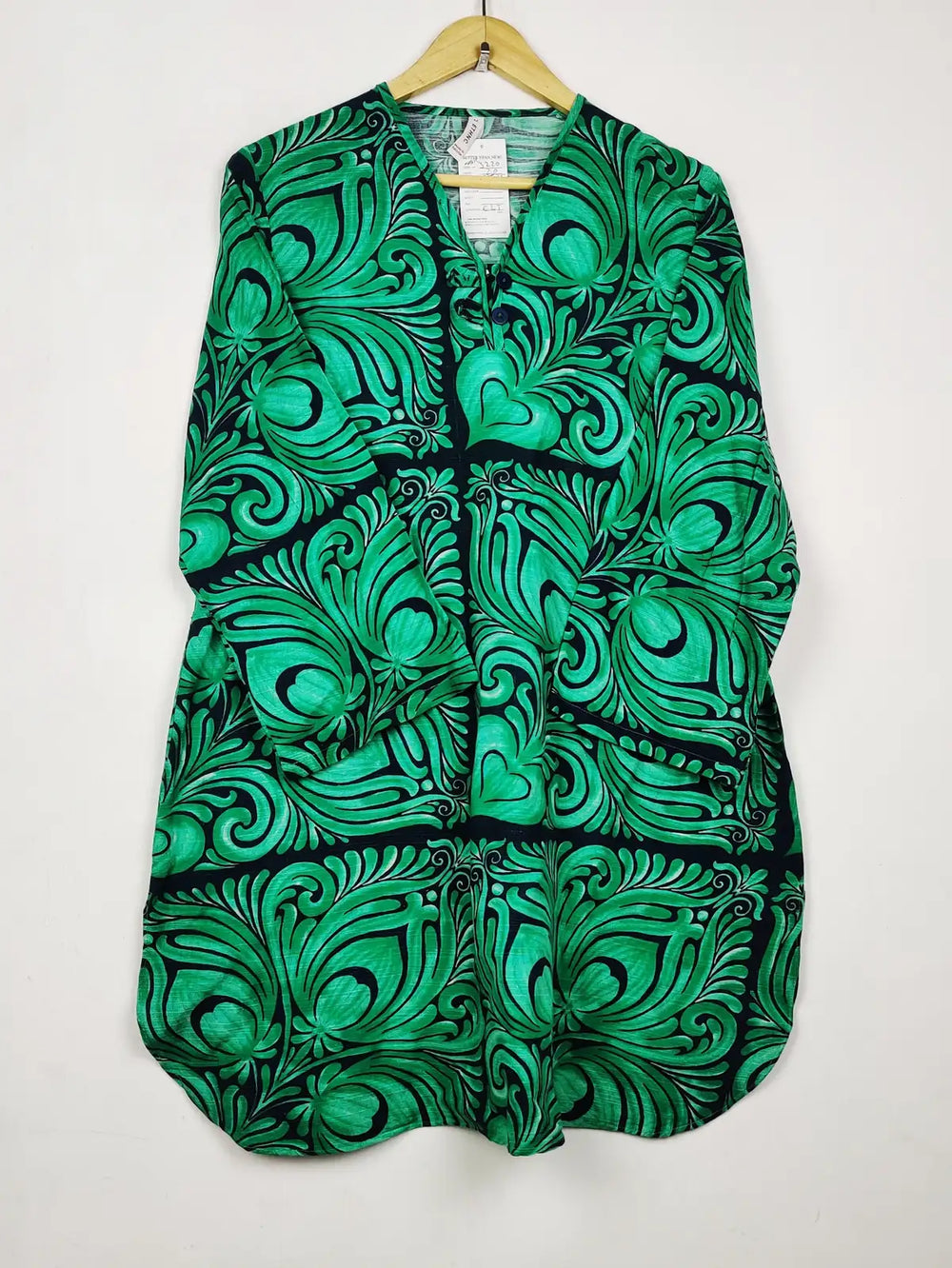 Buy online pre-used pre-loved 100% authentic & Original branded Ethnic (WBK-3220) available in Pakistan. Top international brands avilable.