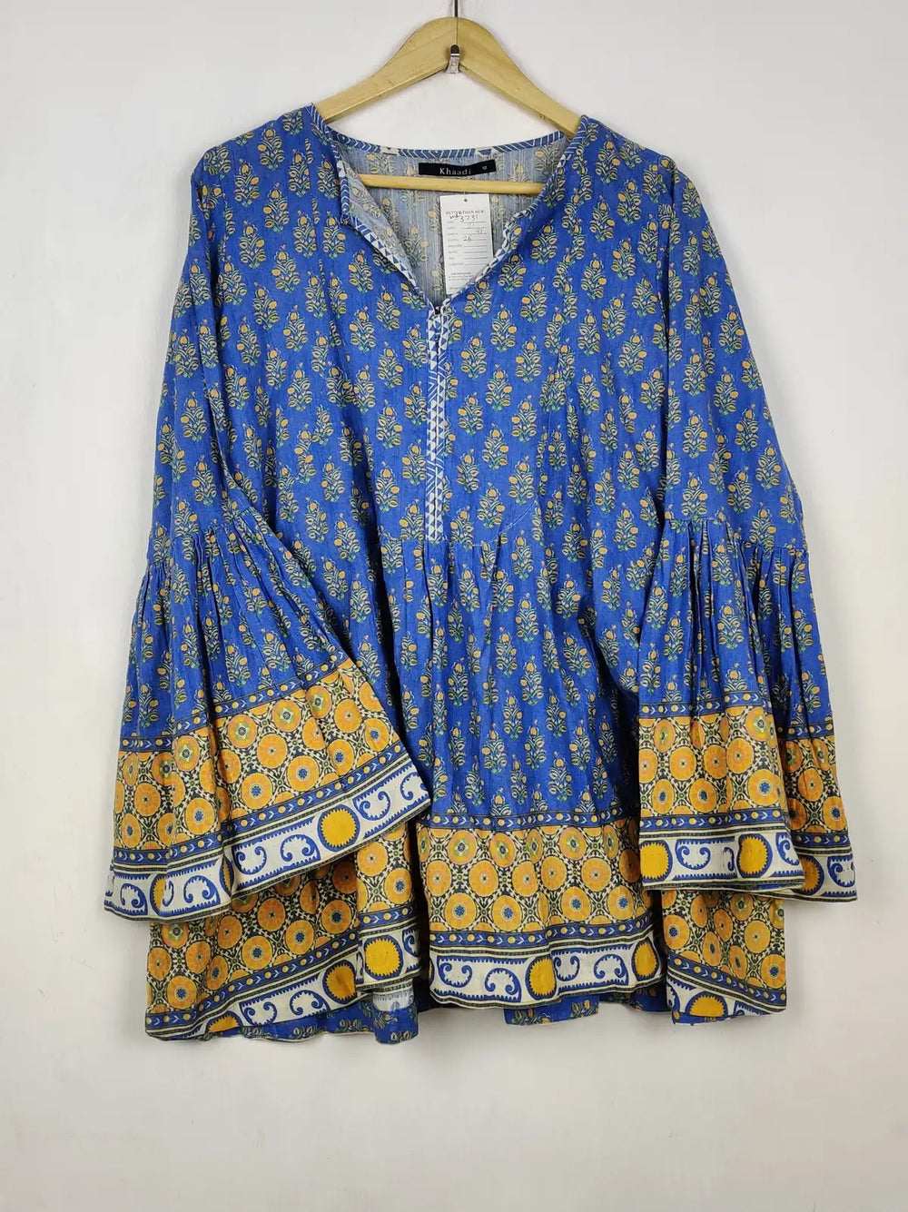 Buy online pre-used pre-loved 100% authentic & Original branded Khaadi (WBK-3231) available in Pakistan. Top international brands avilable.