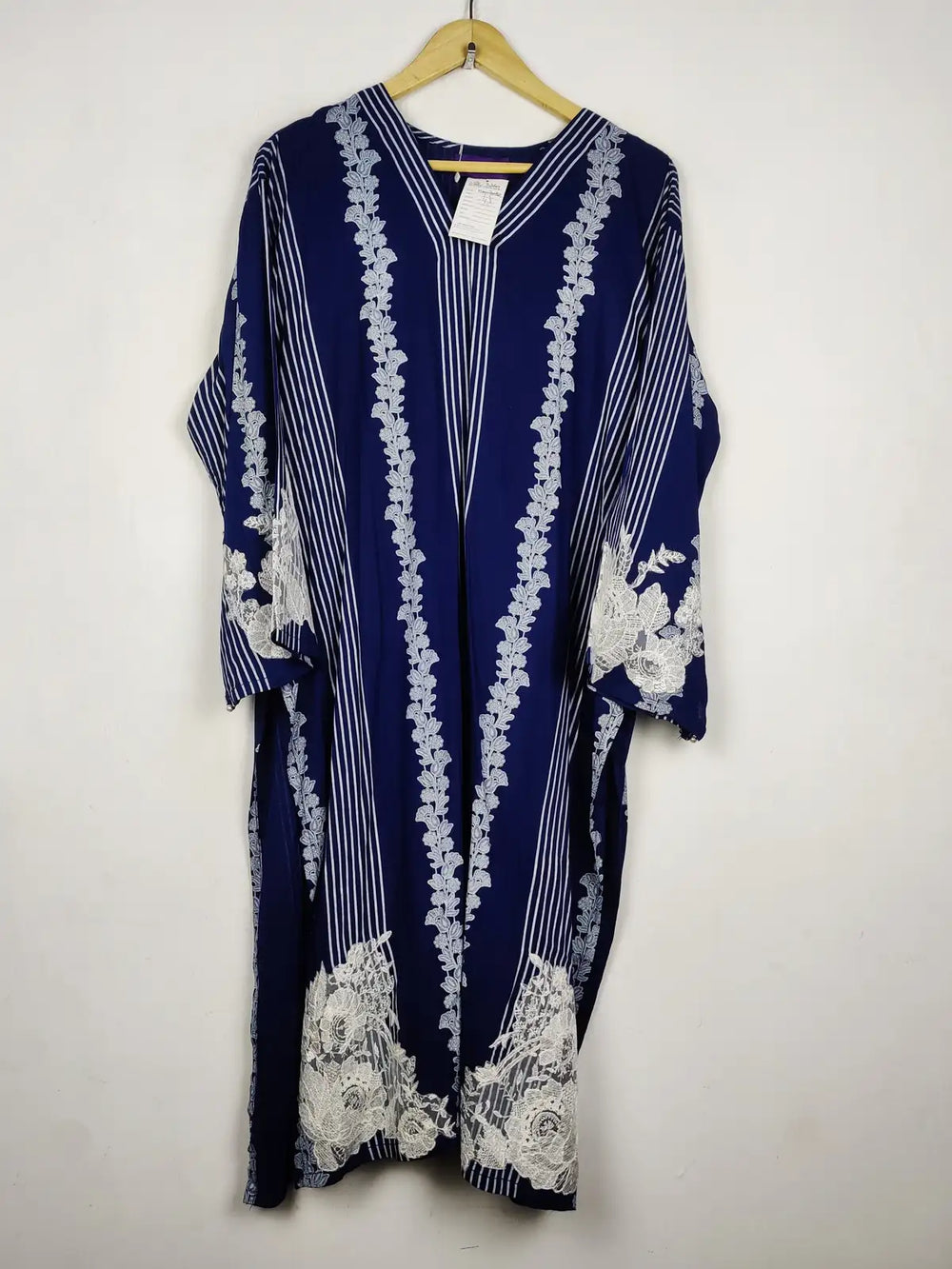 Buy online pre-used pre-loved 100% authentic & Original branded Sana Safinaz (WBK-3260) available in Pakistan. Top international brands avilable.