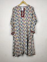 Buy online pre-used pre-loved 100% authentic & Original branded Khaadi (WBK-3262) available in Pakistan. Top international brands avilable.