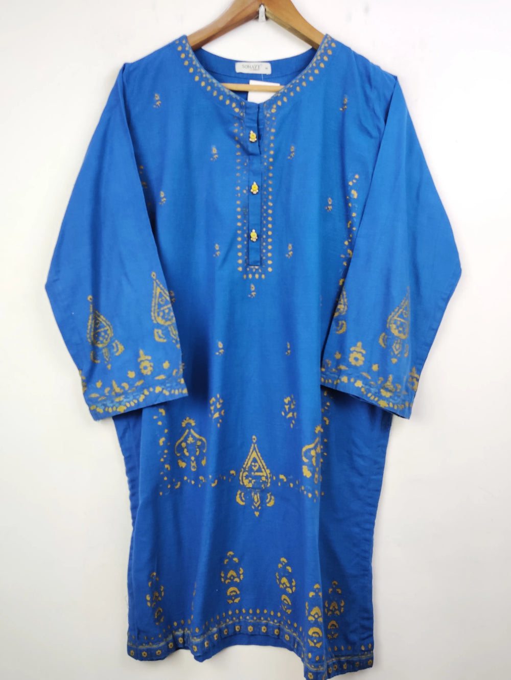 Buy online pre-used pre-loved 100% authentic & Original branded Diners (WBK-329) available in Pakistan. Top international brands avilable.