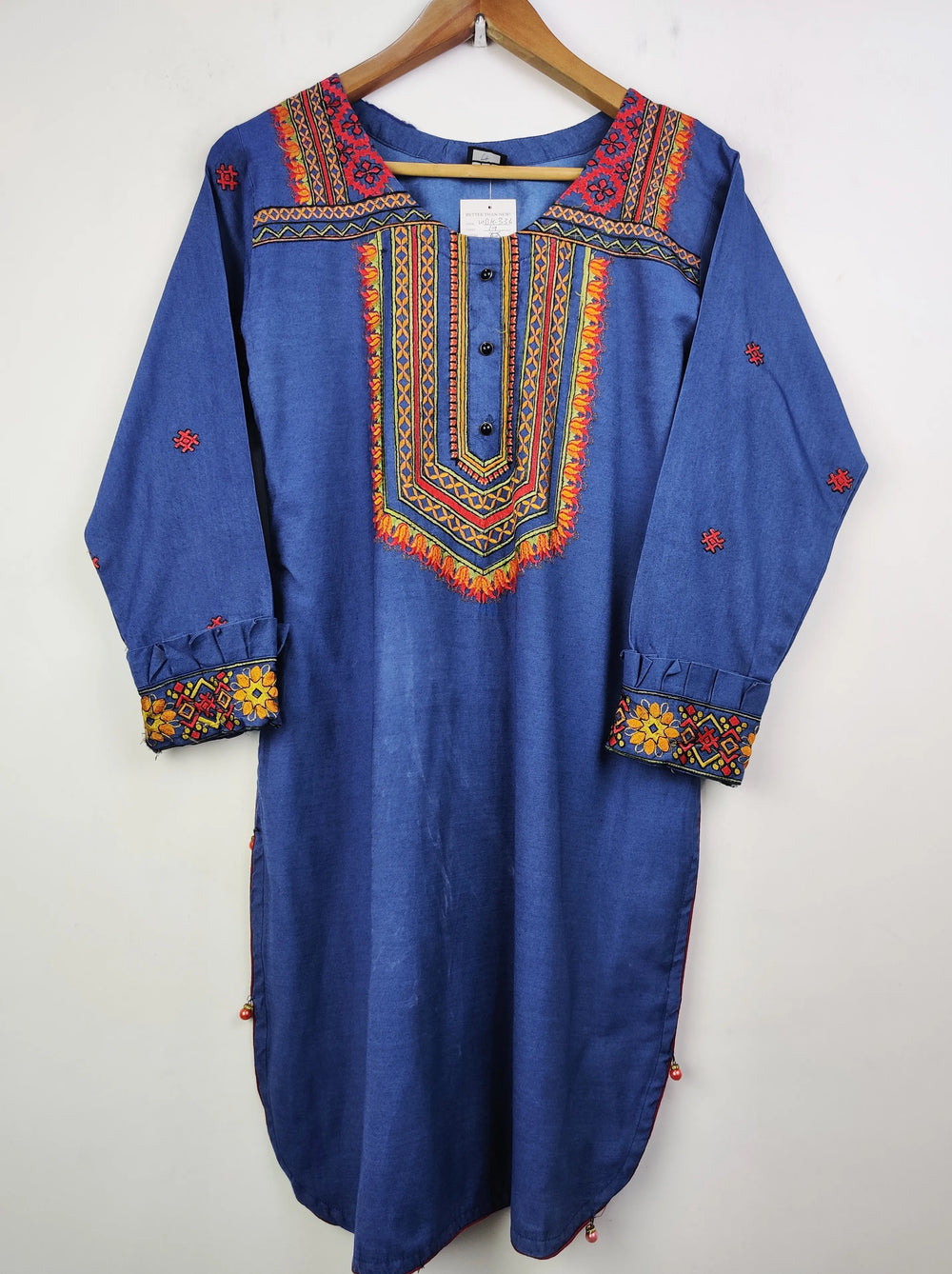 Buy online pre-used pre-loved 100% authentic & Original branded Inyas (WBK-336) available in Pakistan. Top international brands avilable.