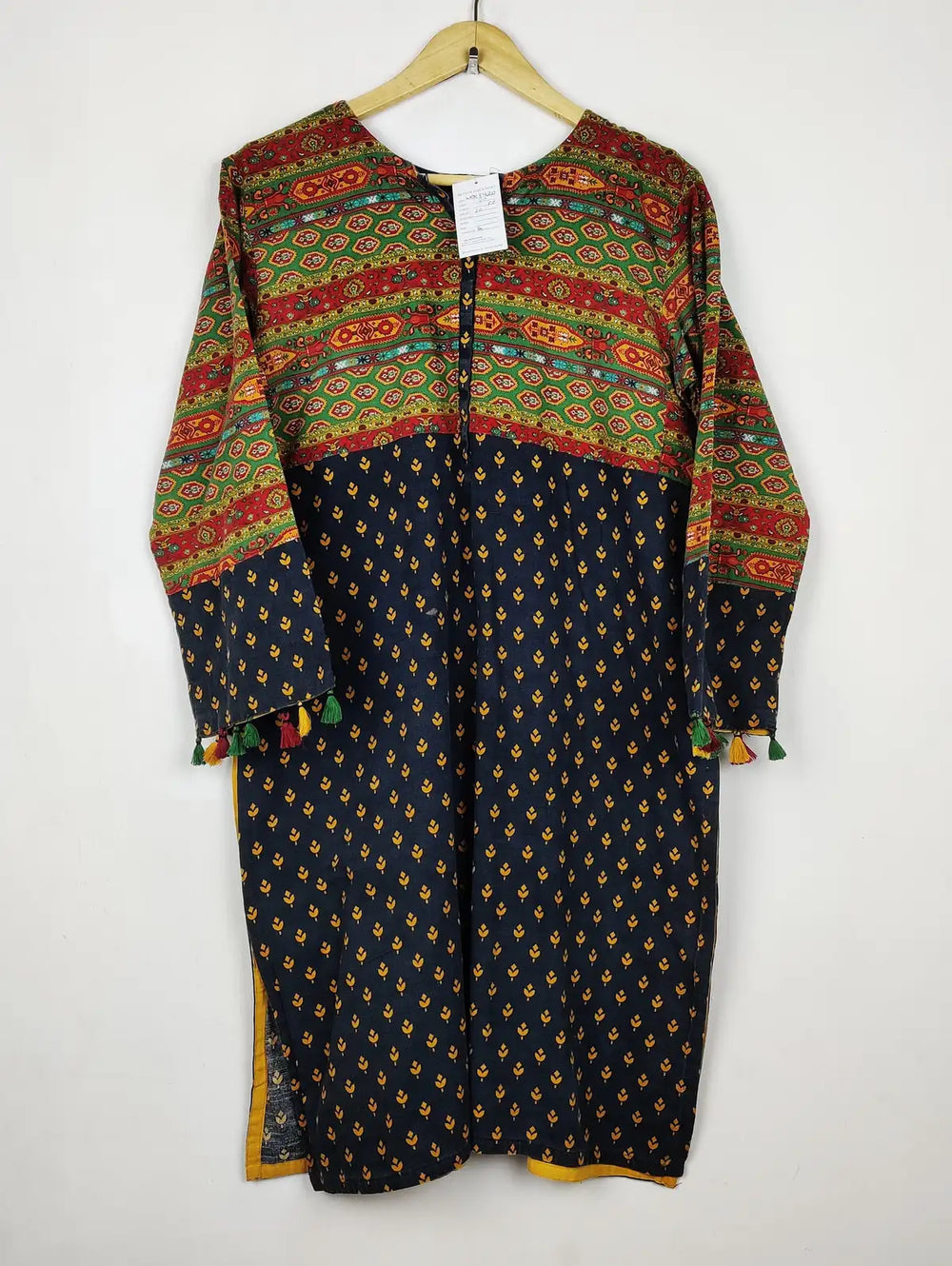 Buy online pre-used pre-loved 100% authentic & Original branded J.Pret (WBK-3420) available in Pakistan. Top international brands avilable.