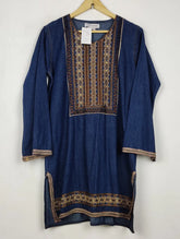Buy online pre-used pre-loved 100% authentic & Original branded Unknown Brand (WBK-3498) available in Pakistan. Top international brands avilable.