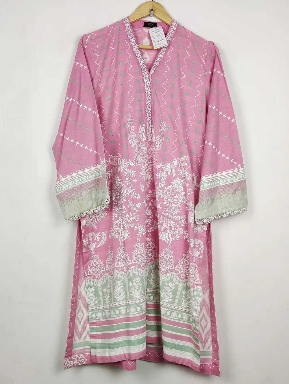 Buy online pre-used pre-loved 100% authentic & Original branded Saya (WBK-3576) available in Pakistan. Top international brands avilable.