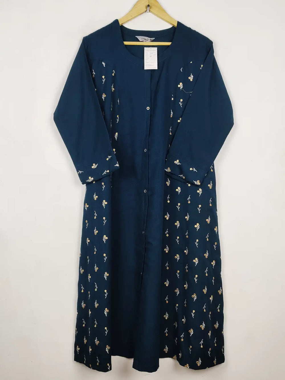Buy online pre-used pre-loved 100% authentic & Original branded Pragya (WBK-3609) available in Pakistan. Top international brands avilable.