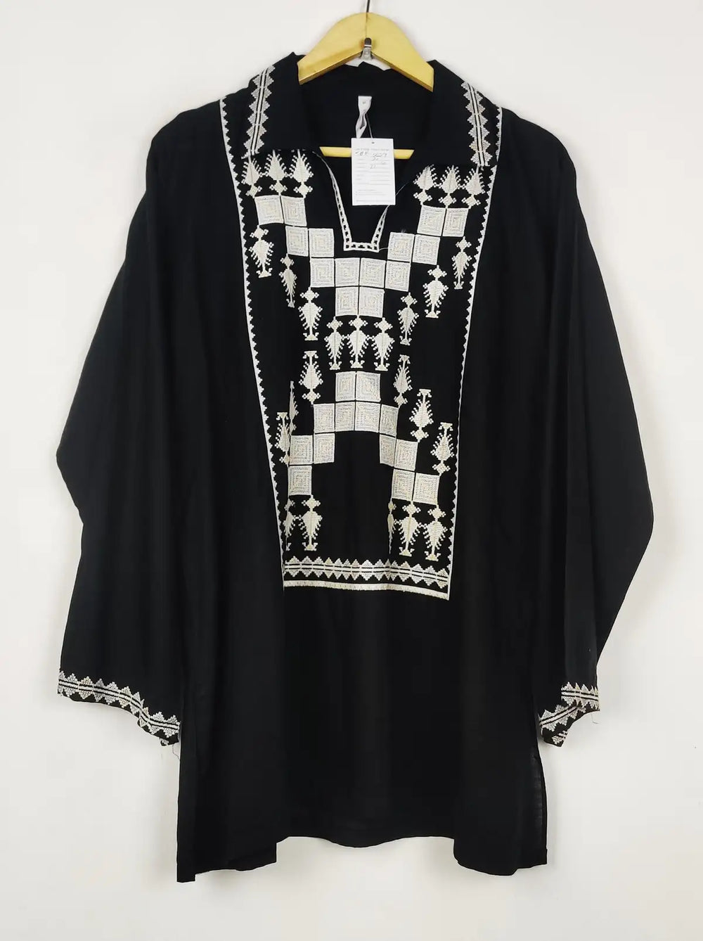 Buy online pre-used pre-loved 100% authentic & Original branded Ethnic (WBK-3659) available in Pakistan. Top international brands avilable.