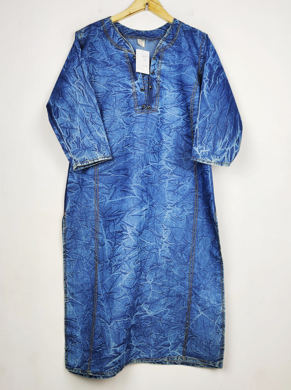 Buy online pre-used pre-loved 100% authentic & Original branded Size (WBK-3739) available in Pakistan. Top international brands avilable.