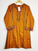 Buy online pre-used pre-loved 100% authentic & Original branded Unknown Brand (WBK-3748) available in Pakistan. Top international brands avilable.