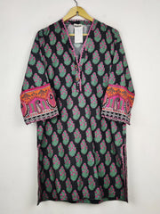 Buy online pre-used pre-loved 100% authentic & Original branded Kaas (WBK-3799) available in Pakistan. Top international brands avilable.