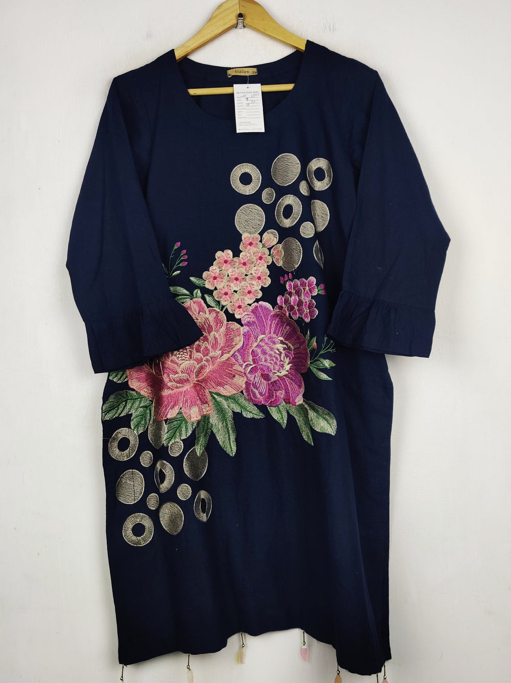 Buy online pre-used pre-loved 100% authentic & Original branded Khadora (WBK-3803) available in Pakistan. Top international brands avilable.