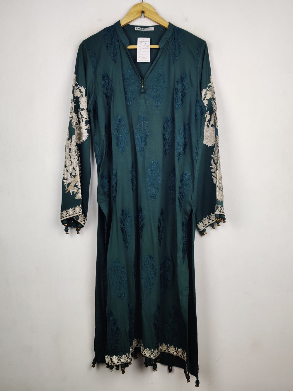 Buy online pre-used pre-loved 100% authentic & Original branded Khaadi (WBK-3811) available in Pakistan. Top international brands avilable.
