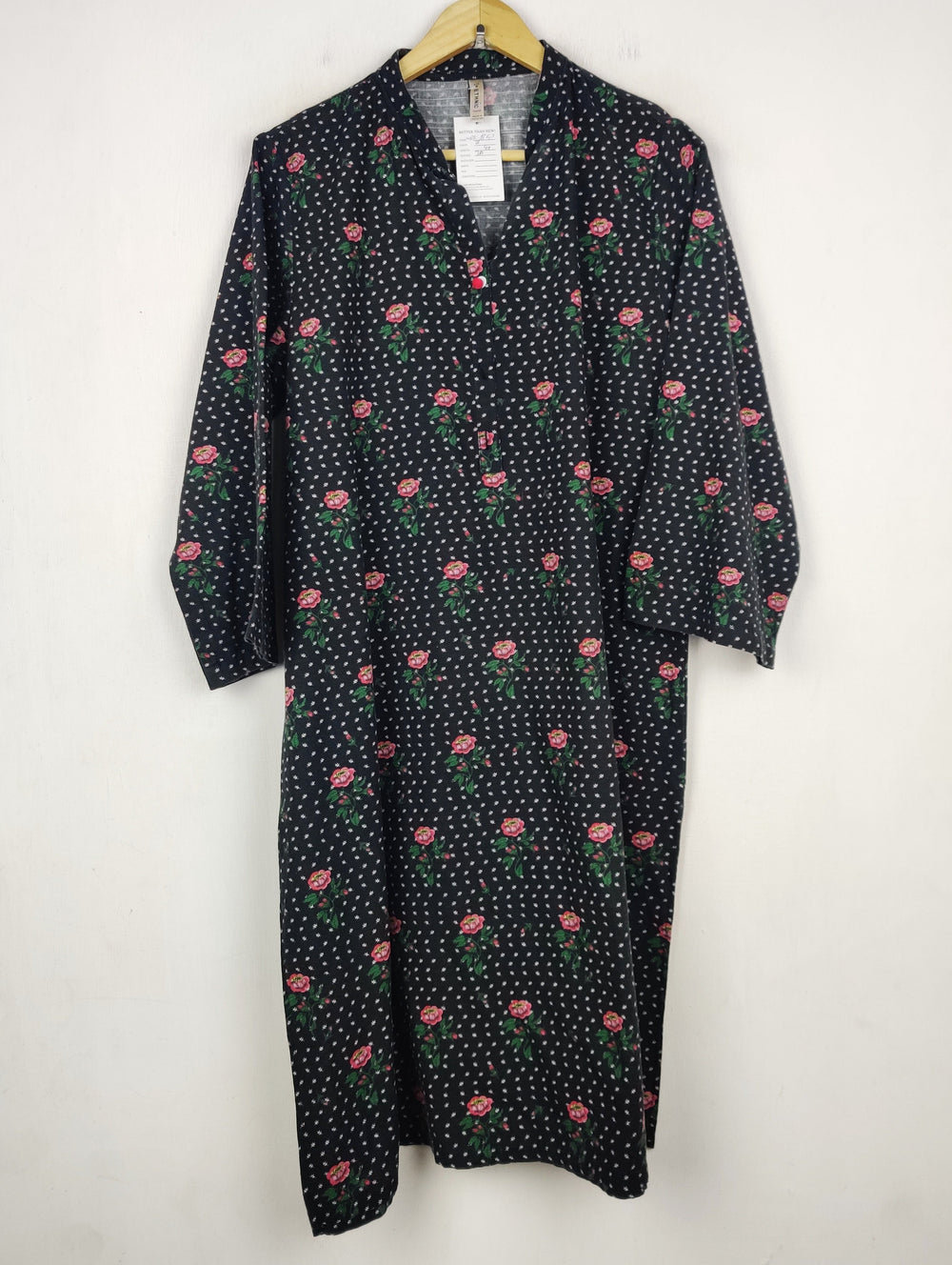 Buy online pre-used pre-loved 100% authentic & Original branded Ethnic (WBK-3853) available in Pakistan. Top international brands avilable.