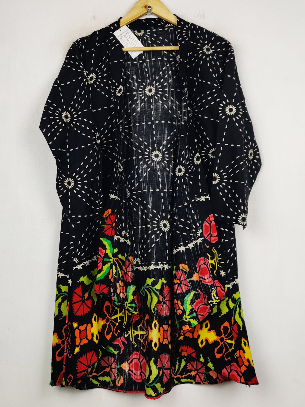 Buy online pre-used pre-loved 100% authentic & Original branded Unknown Brand (WBK-3982) available in Pakistan. Top international brands avilable.