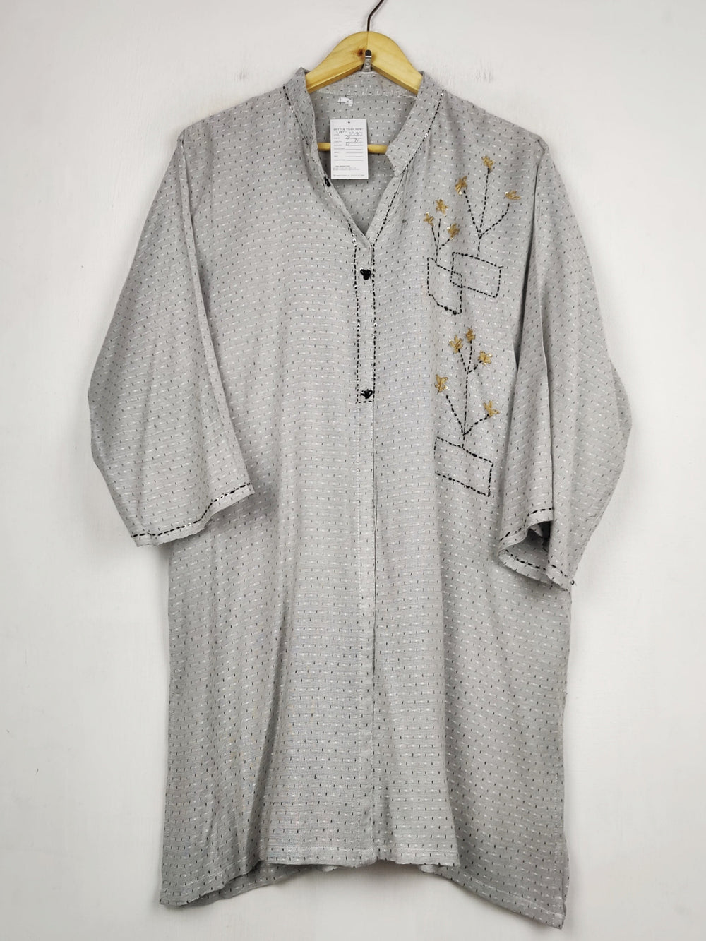 Buy online pre-used pre-loved 100% authentic & Original branded Unknown Brand (WBK-3984) available in Pakistan. Top international brands avilable.